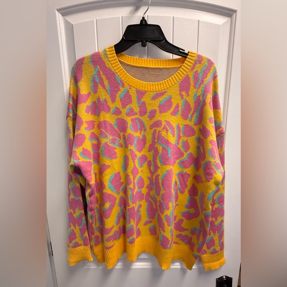 MYMO bright pink and yellow leopard print sweater size X-Large stylish like new - Picture 2 of 8